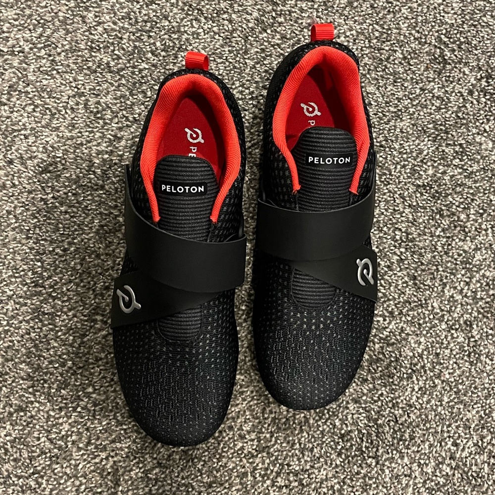 Peloton Altos Cycling Shoes *like new* - size 8